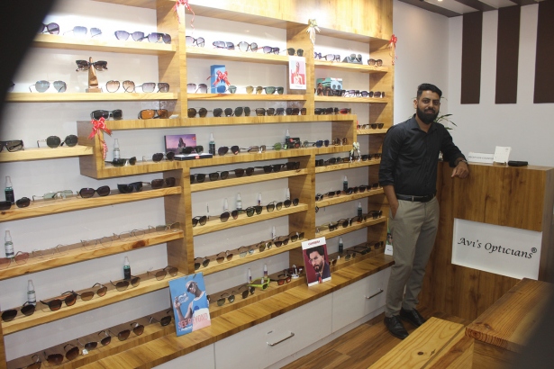 Avi’s Opticians: one-stop shop for all your eyewear needs 