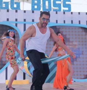Salman Khan launches new Bigg Boss season in Goa